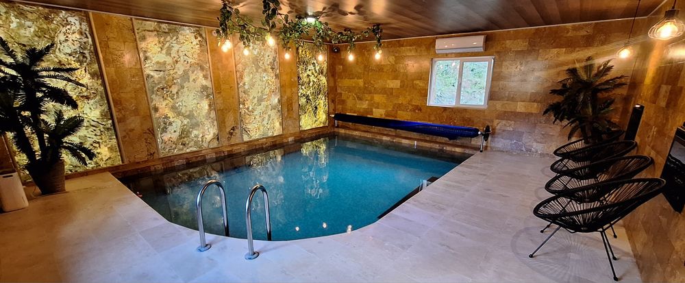 Cabana de inchiriat cu ciubar/jacuzzi — cabană de închiriat în Piatra Neamt